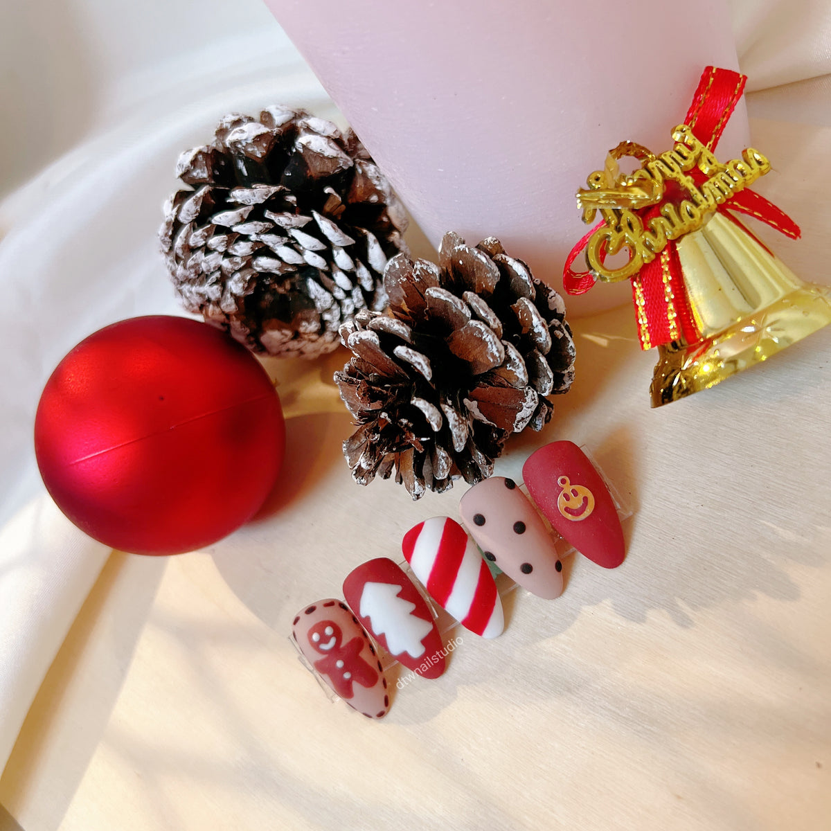 beige-gingerbread-nail-tip-dreamtales-wardrobe